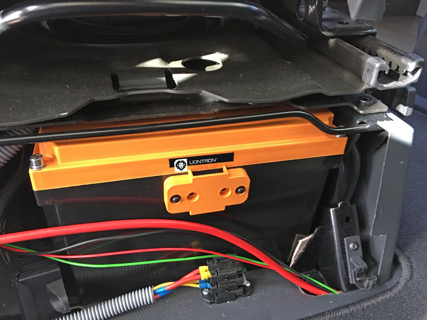 LIONTRON 12.8V 300Ah Lithium LiFePO4 Wohnmobil-Untersitz-Batterie mit  Bluetooth