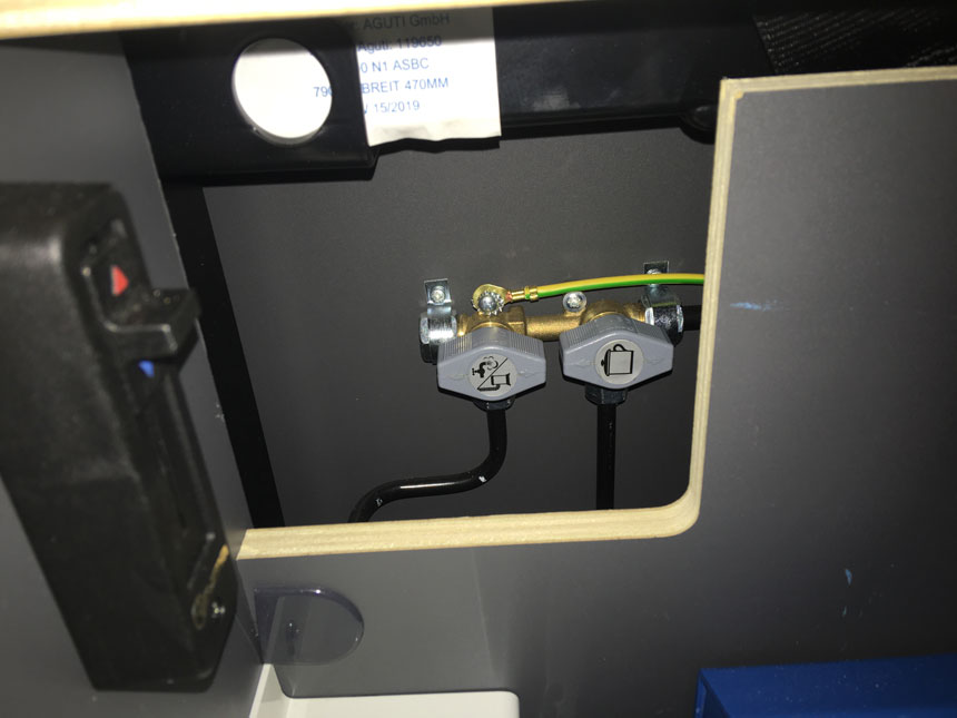USB steckdose - richtiges Kabel am 12V Verteiler oder EBL