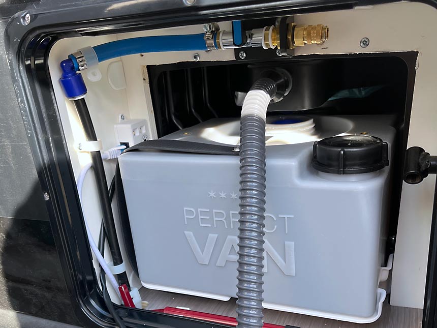 Adria 640 SGX Perfect Van TTT eingebaut